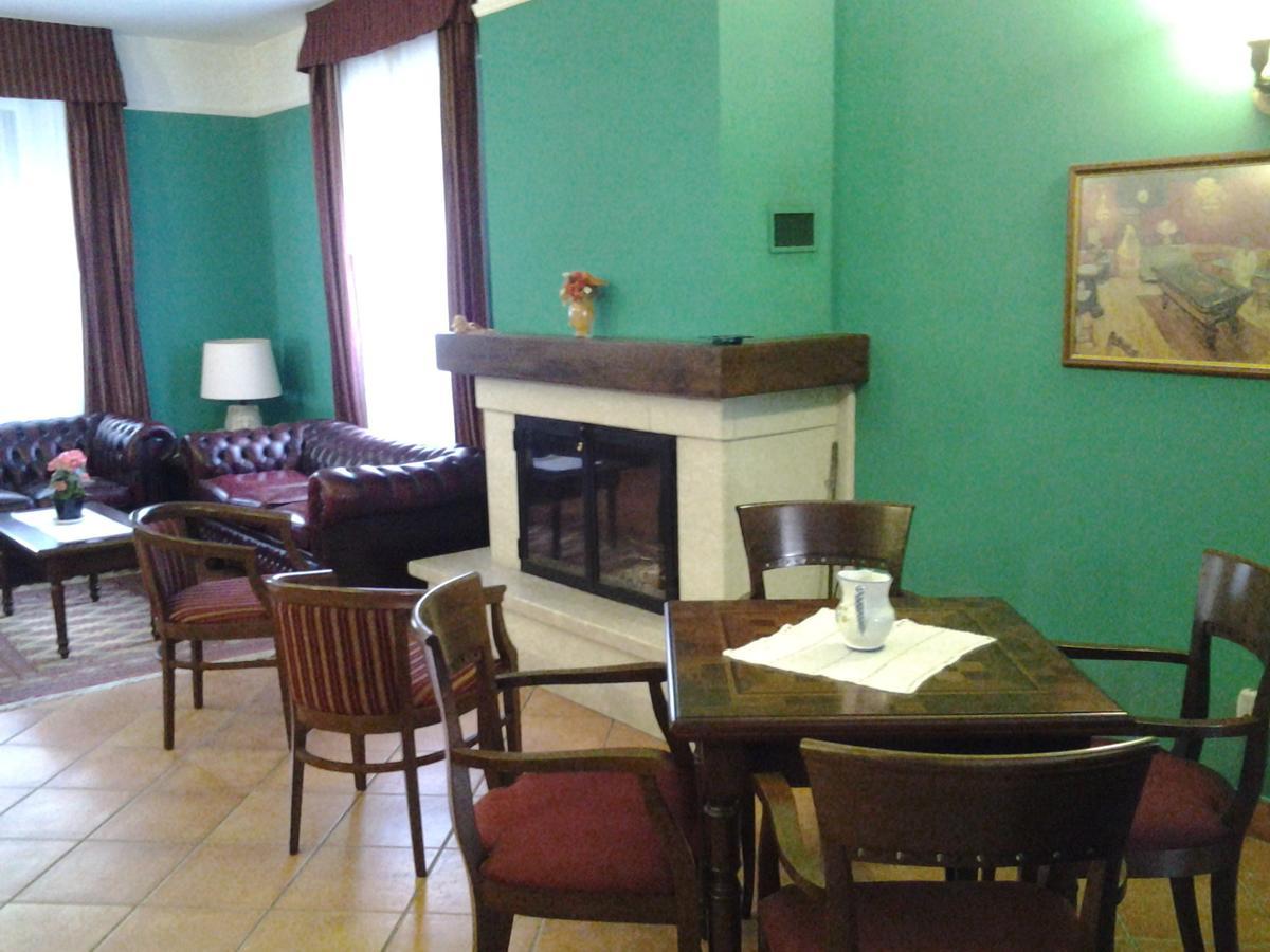 Casale Maginulfo Hotel Roccamandolfi Ngoại thất bức ảnh