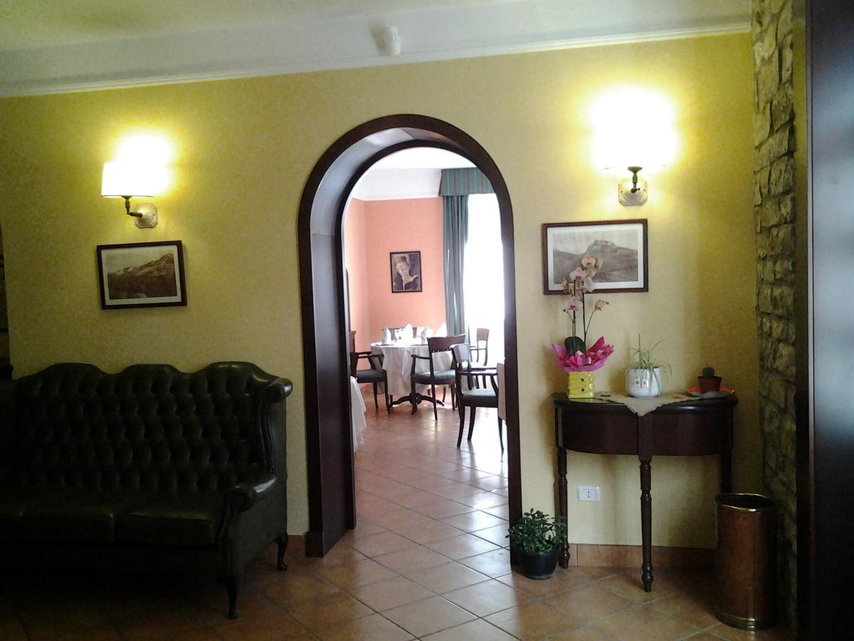 Casale Maginulfo Hotel Roccamandolfi Ngoại thất bức ảnh