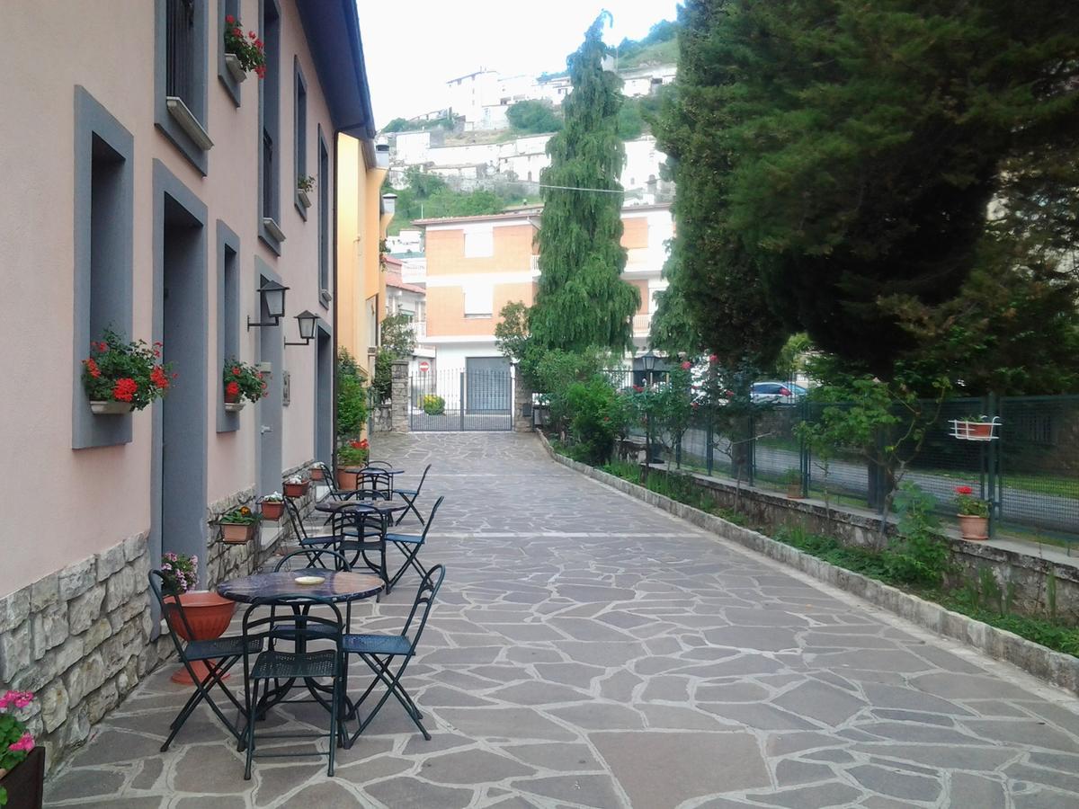 Casale Maginulfo Hotel Roccamandolfi Ngoại thất bức ảnh